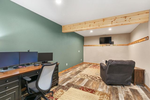 820 NW Spruce Avenue, Earlham, IA 50072