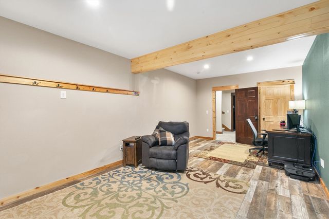 820 NW Spruce Avenue, Earlham, IA 50072