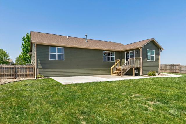 820 NW Spruce Avenue, Earlham, IA 50072