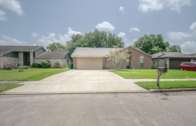 3 Lazybrook Street, Angleton, TX 77515
