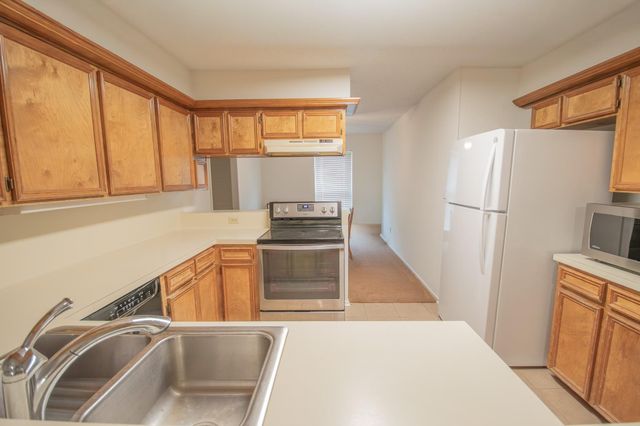 3 Lazybrook Street, Angleton, TX 77515