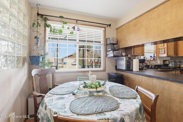 1490 N Glasgow DR, Post Falls, ID 83854