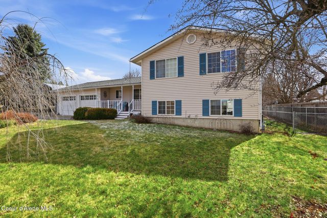 1490 N Glasgow DR, Post Falls, ID 83854