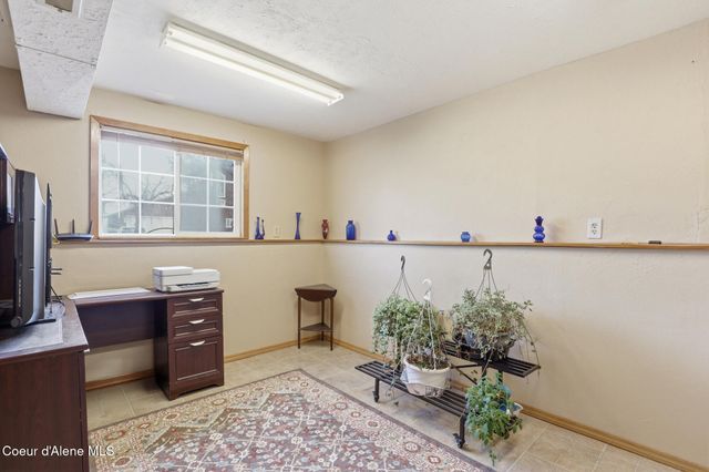 1490 N Glasgow DR, Post Falls, ID 83854