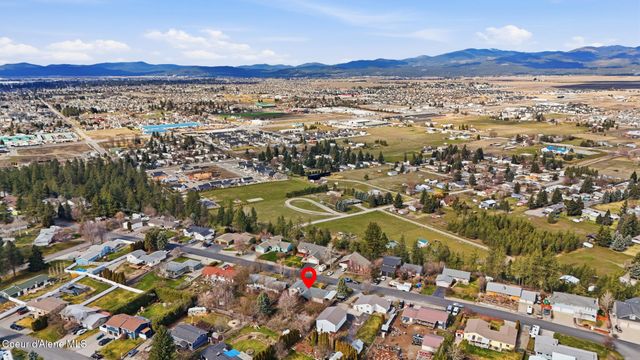 1490 N Glasgow DR, Post Falls, ID 83854