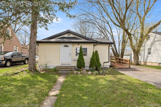 977 Boston Avenue, Waterford Charter Township, MI 48328