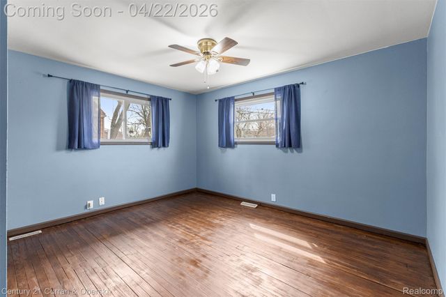 977 Boston Avenue, Waterford Charter Township, MI 48328