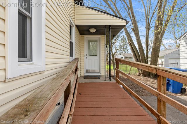 977 Boston Avenue, Waterford Charter Township, MI 48328