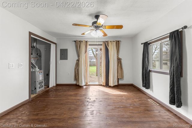 977 Boston Avenue, Waterford Charter Township, MI 48328