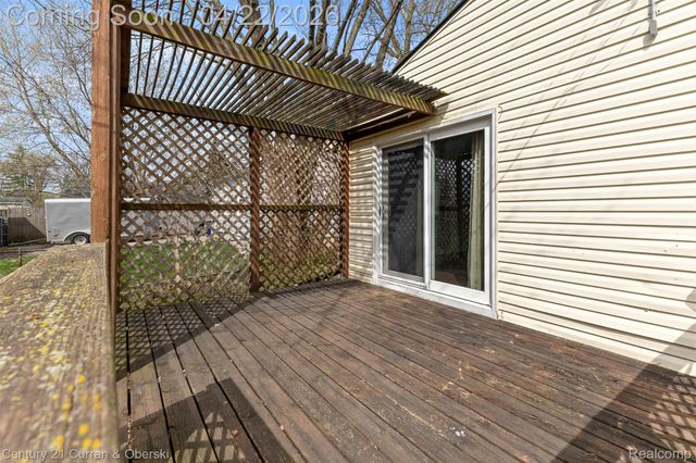 977 Boston Avenue, Waterford Charter Township, MI 48328