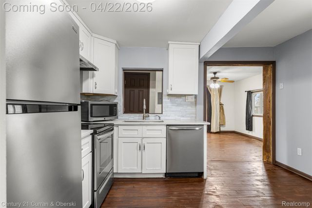 977 Boston Avenue, Waterford Charter Township, MI 48328