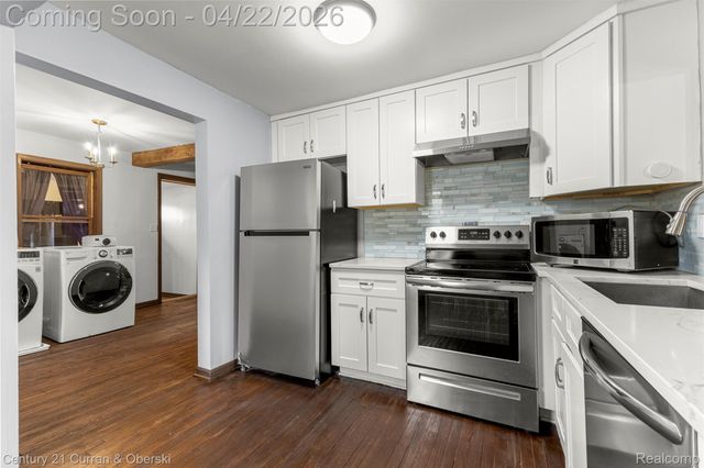 977 Boston Avenue, Waterford Charter Township, MI 48328
