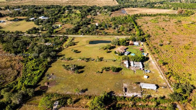 1472 N CHAROLAIS RD, Other City - In The State Of Florida, FL 33935