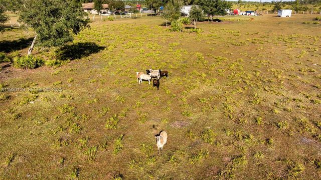 1472 N CHAROLAIS RD, Other City - In The State Of Florida, FL 33935