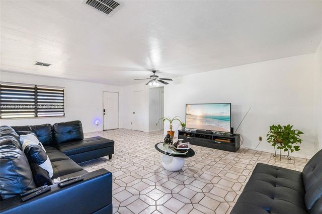 1472 N CHAROLAIS RD, Other City - In The State Of Florida, FL 33935