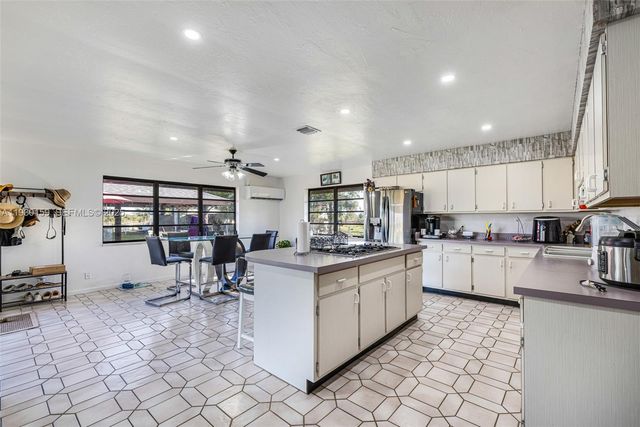 1472 N CHAROLAIS RD, Other City - In The State Of Florida, FL 33935