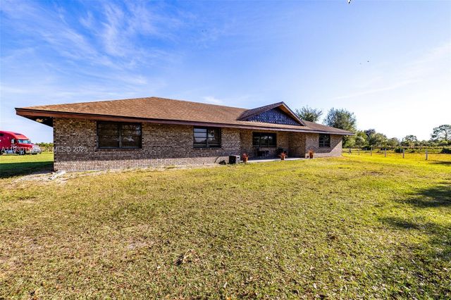 1472 N CHAROLAIS RD, Other City - In The State Of Florida, FL 33935