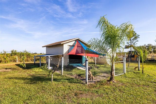 1472 N CHAROLAIS RD, Other City - In The State Of Florida, FL 33935