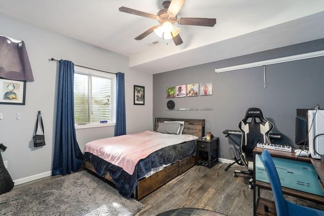 2253 W Drake Street, Springfield, MO 65810