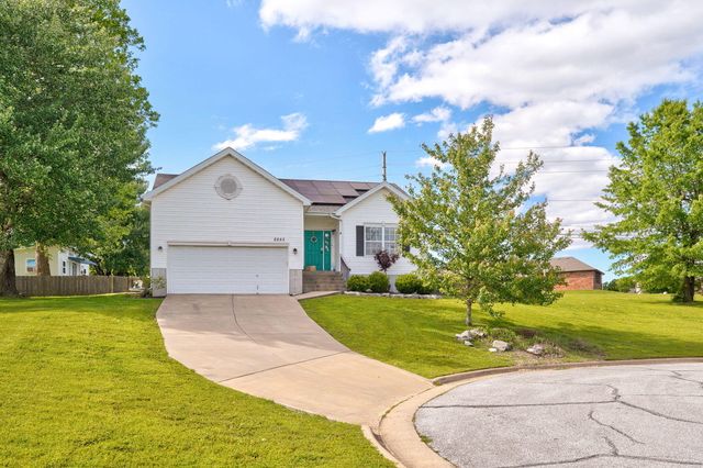 2253 W Drake Street, Springfield, MO 65810