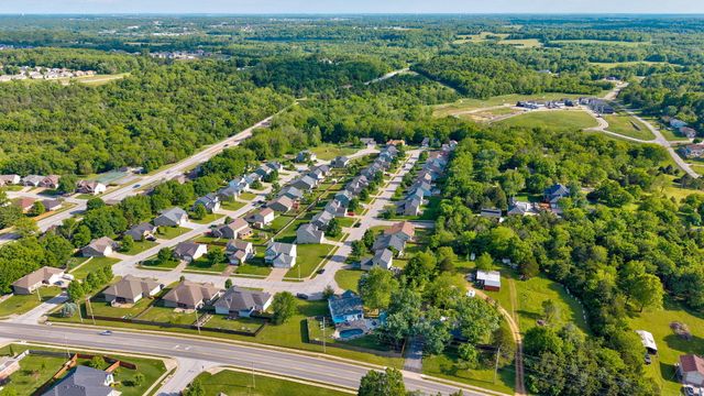 2253 W Drake Street, Springfield, MO 65810