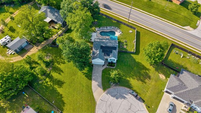 2253 W Drake Street, Springfield, MO 65810