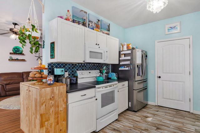 2253 W Drake Street, Springfield, MO 65810