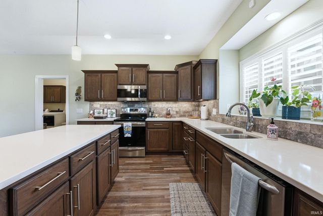 1179 Brewster Court, Huntertown, IN 46748