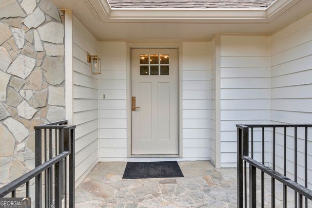 150 Indian Bluff Drive, Sharpsburg, GA 30277
