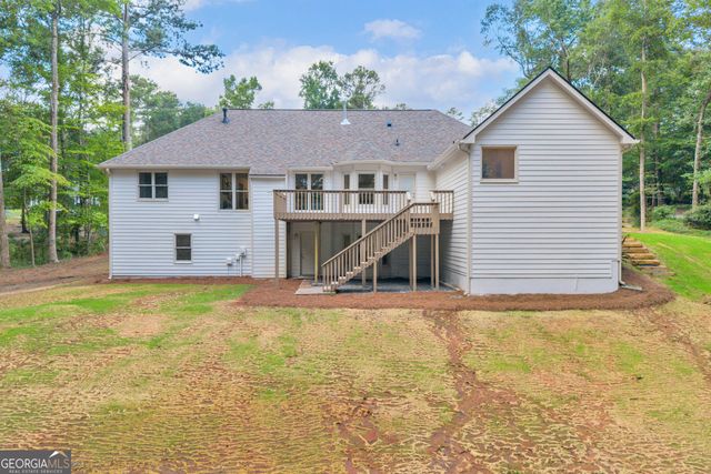 150 Indian Bluff Drive, Sharpsburg, GA 30277