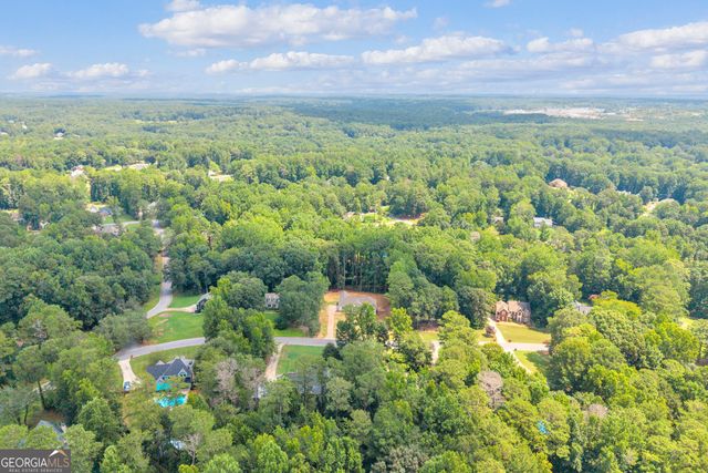 150 Indian Bluff Drive, Sharpsburg, GA 30277