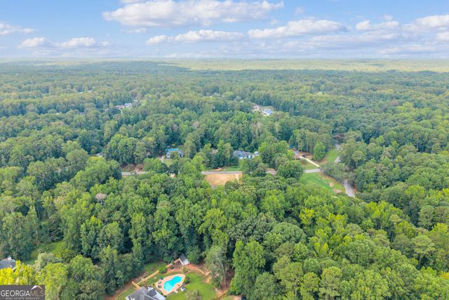 150 Indian Bluff Drive, Sharpsburg, GA 30277