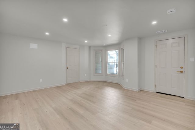 150 Indian Bluff Drive, Sharpsburg, GA 30277