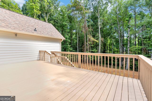 150 Indian Bluff Drive, Sharpsburg, GA 30277