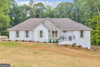 150 Indian Bluff Drive, Sharpsburg, GA 30277