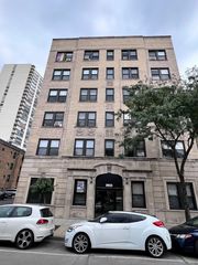 3933 N Clarendon Avenue 504, Chicago, IL 60613