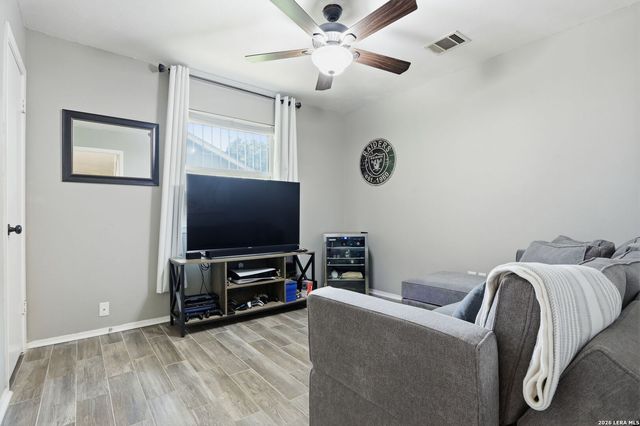 6006 RIDGE FIELD ST, San Antonio, TX 78250