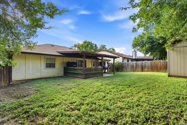 6006 RIDGE FIELD ST, San Antonio, TX 78250
