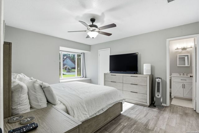 6006 RIDGE FIELD ST, San Antonio, TX 78250