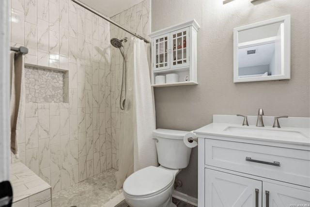 6006 RIDGE FIELD ST, San Antonio, TX 78250
