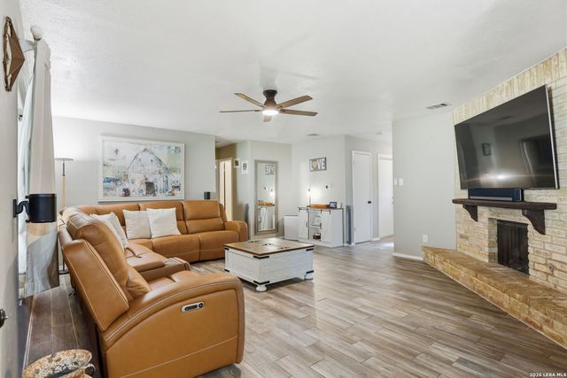 6006 RIDGE FIELD ST, San Antonio, TX 78250