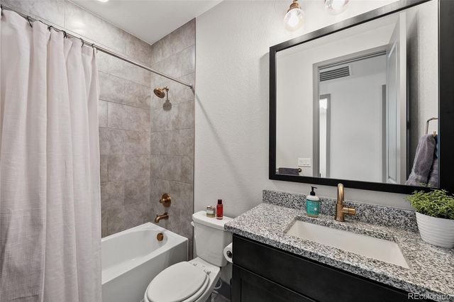 6542 Barnstead Drive, Castle Pines, CO 80108