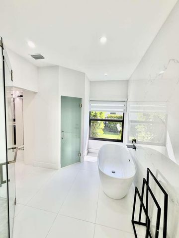 120 SARATOGA Boulevard W, Royal Palm Beach, FL 33411