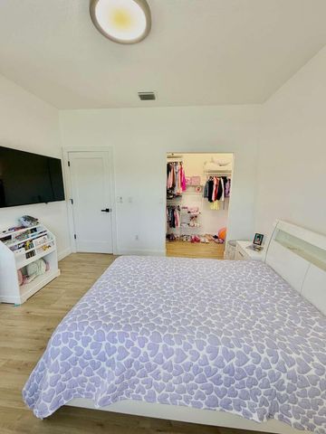 120 SARATOGA Boulevard W, Royal Palm Beach, FL 33411
