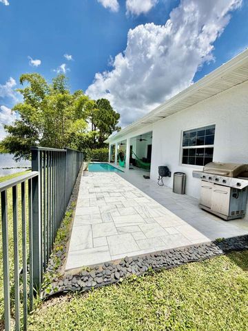 120 SARATOGA Boulevard W, Royal Palm Beach, FL 33411