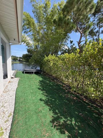 120 SARATOGA Boulevard W, Royal Palm Beach, FL 33411
