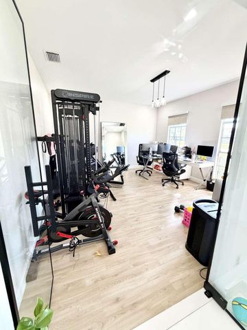 120 SARATOGA Boulevard W, Royal Palm Beach, FL 33411