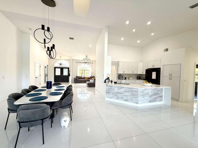 120 SARATOGA Boulevard W, Royal Palm Beach, FL 33411