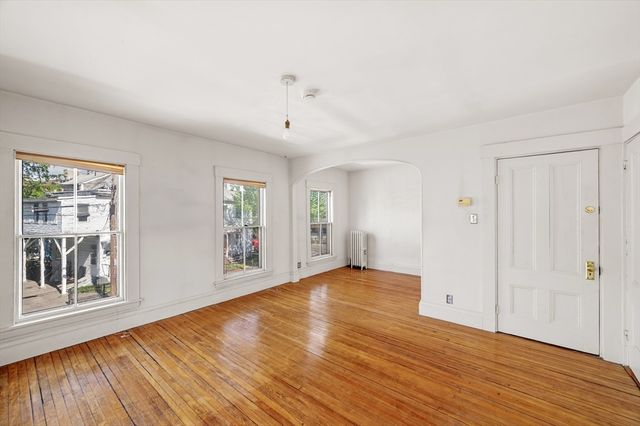 106 Ellery St, Cambridge, MA 02138