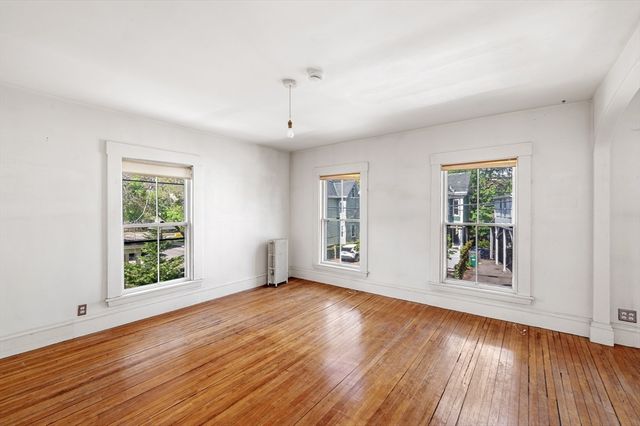 106 Ellery St, Cambridge, MA 02138